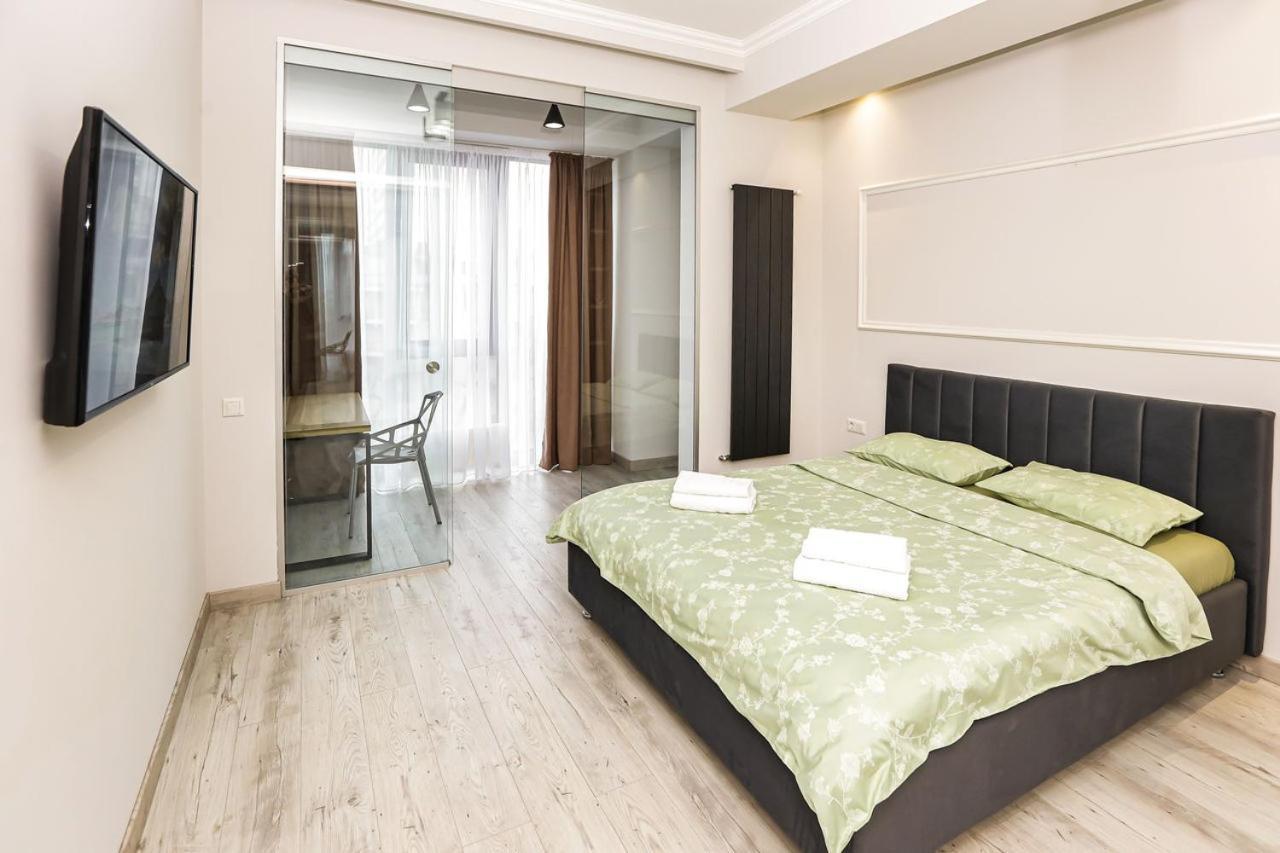 Double Skyhouse Exclusive Apartments Chisinau Ngoại thất bức ảnh