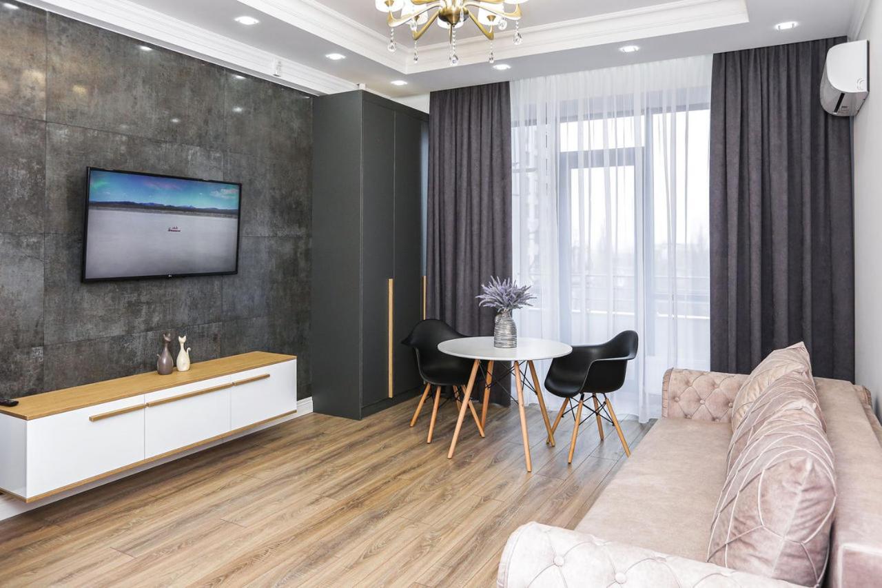 Double Skyhouse Exclusive Apartments Chisinau Ngoại thất bức ảnh
