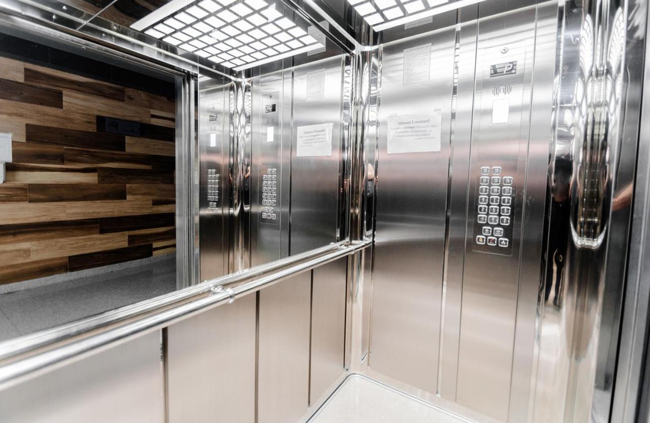 Double Skyhouse Exclusive Apartments Chisinau Ngoại thất bức ảnh