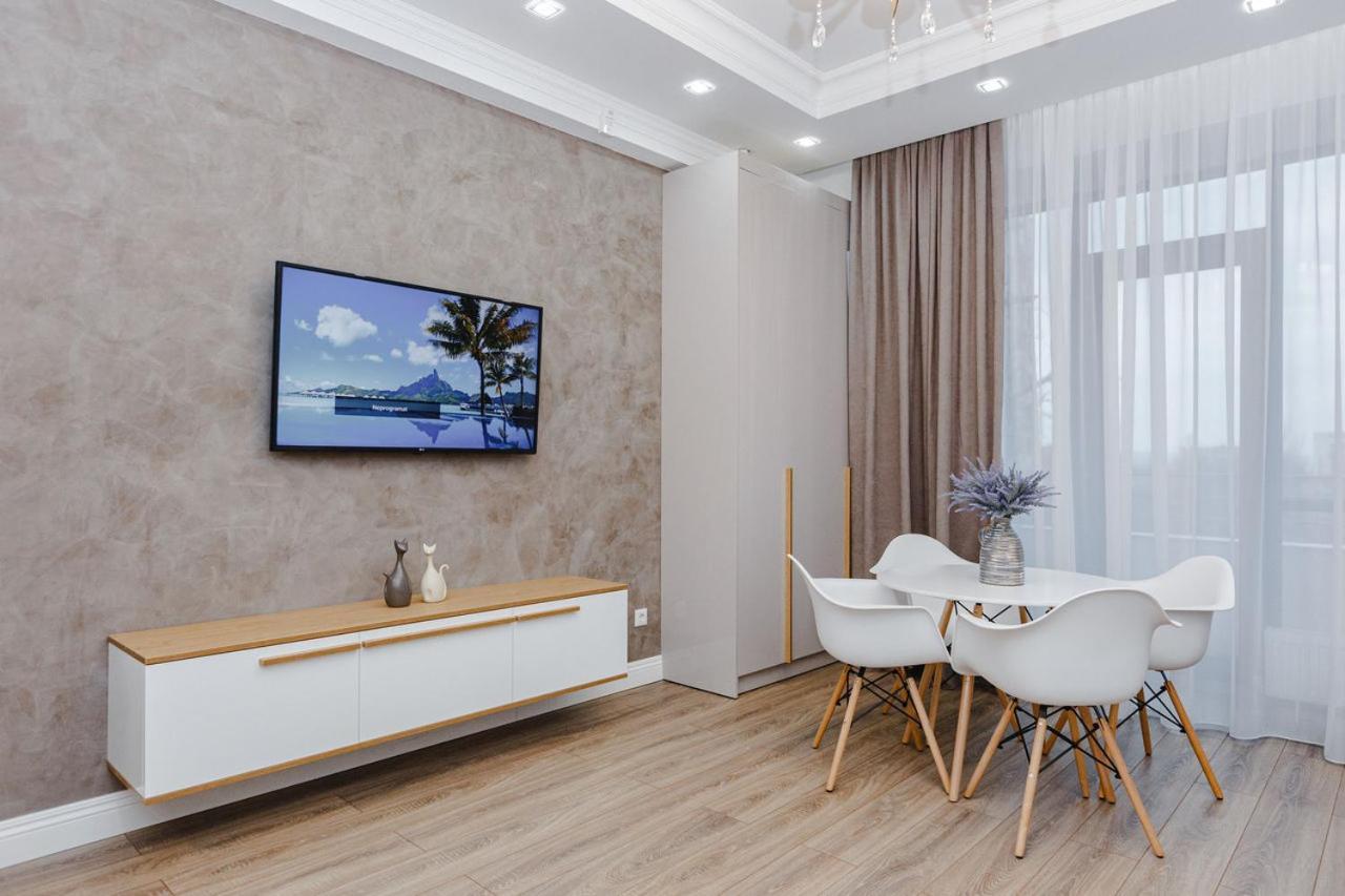 Double Skyhouse Exclusive Apartments Chisinau Ngoại thất bức ảnh