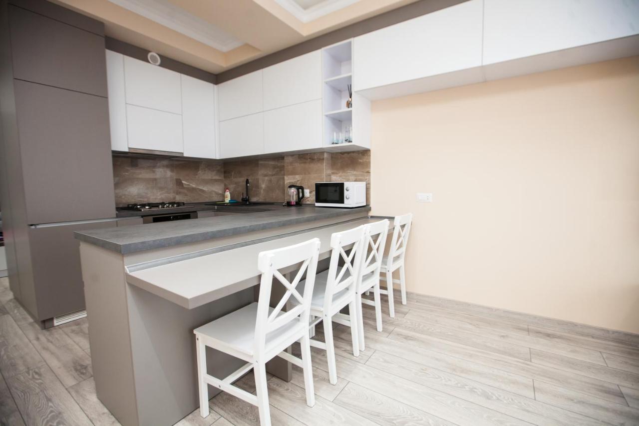Double Skyhouse Exclusive Apartments Chisinau Ngoại thất bức ảnh