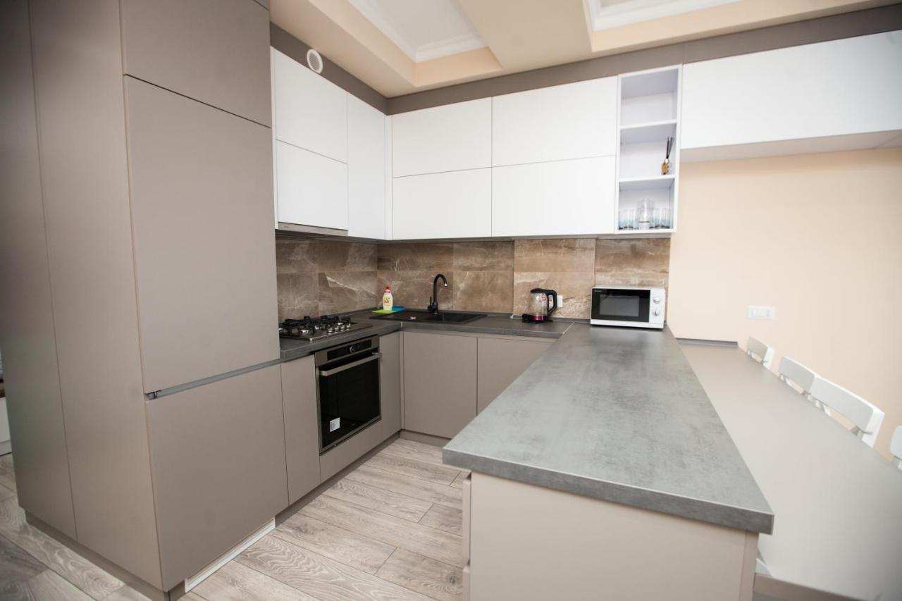 Double Skyhouse Exclusive Apartments Chisinau Ngoại thất bức ảnh