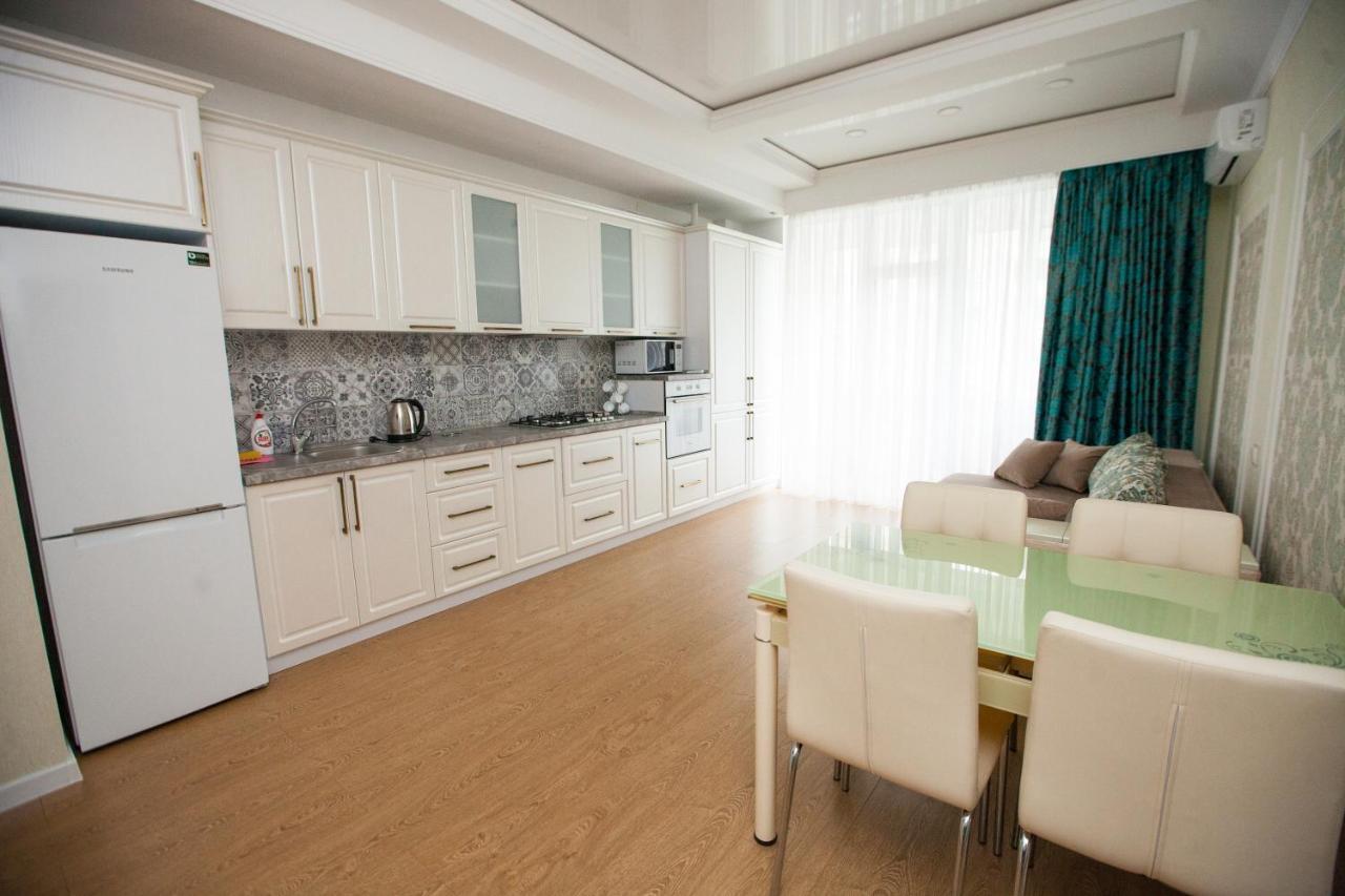 Double Skyhouse Exclusive Apartments Chisinau Ngoại thất bức ảnh