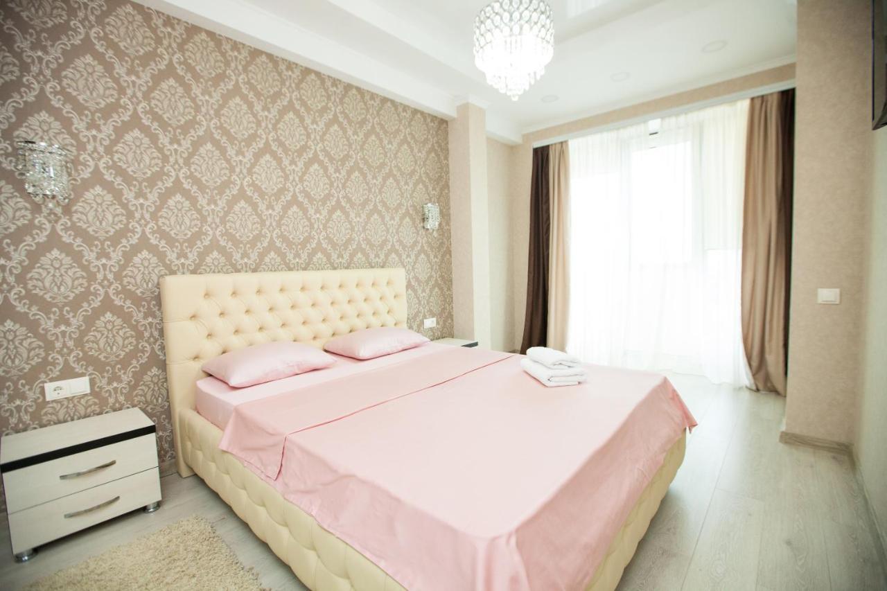 Double Skyhouse Exclusive Apartments Chisinau Ngoại thất bức ảnh
