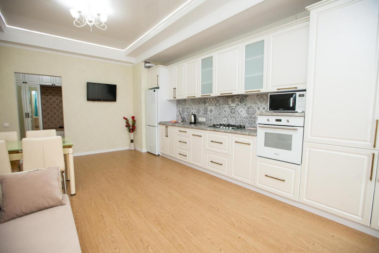 Double Skyhouse Exclusive Apartments Chisinau Ngoại thất bức ảnh